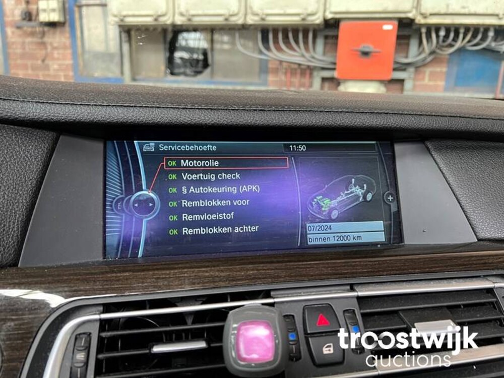 BMW 730d High Executive Car