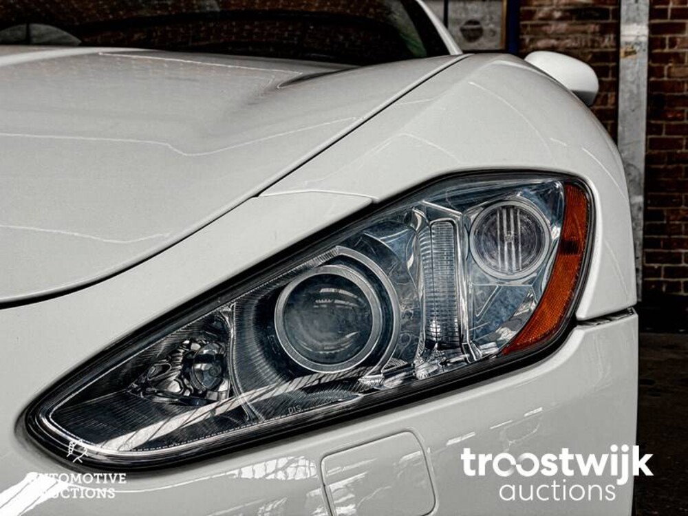 Maserati GranTurismo 4.2 V8 Car