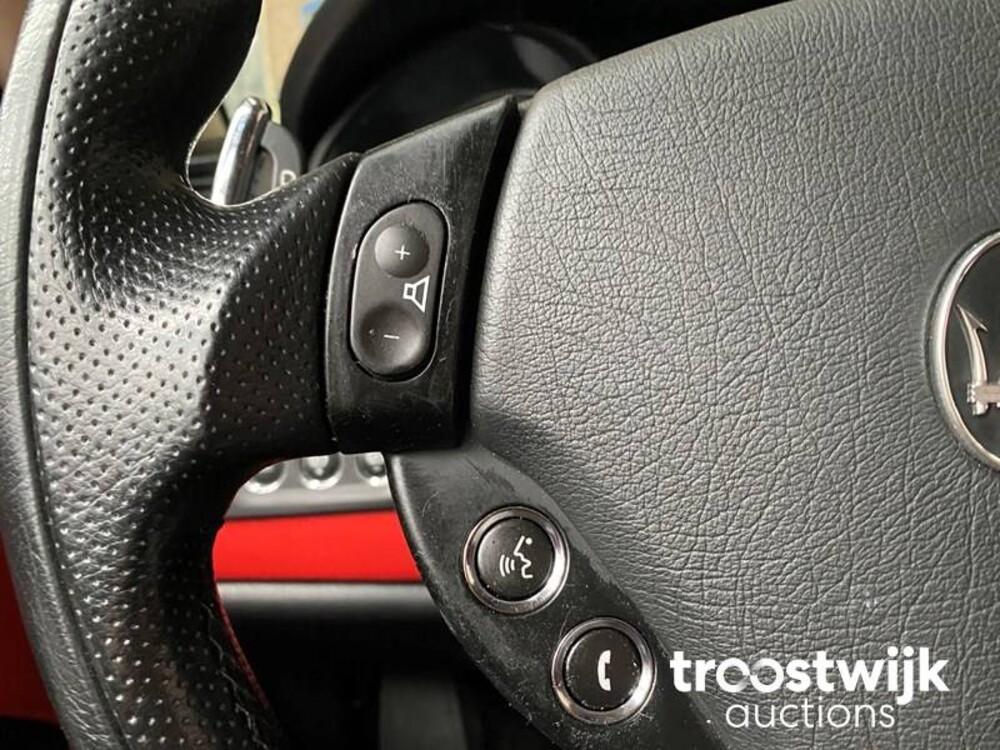 Maserati GranTurismo 4.2 V8 Car