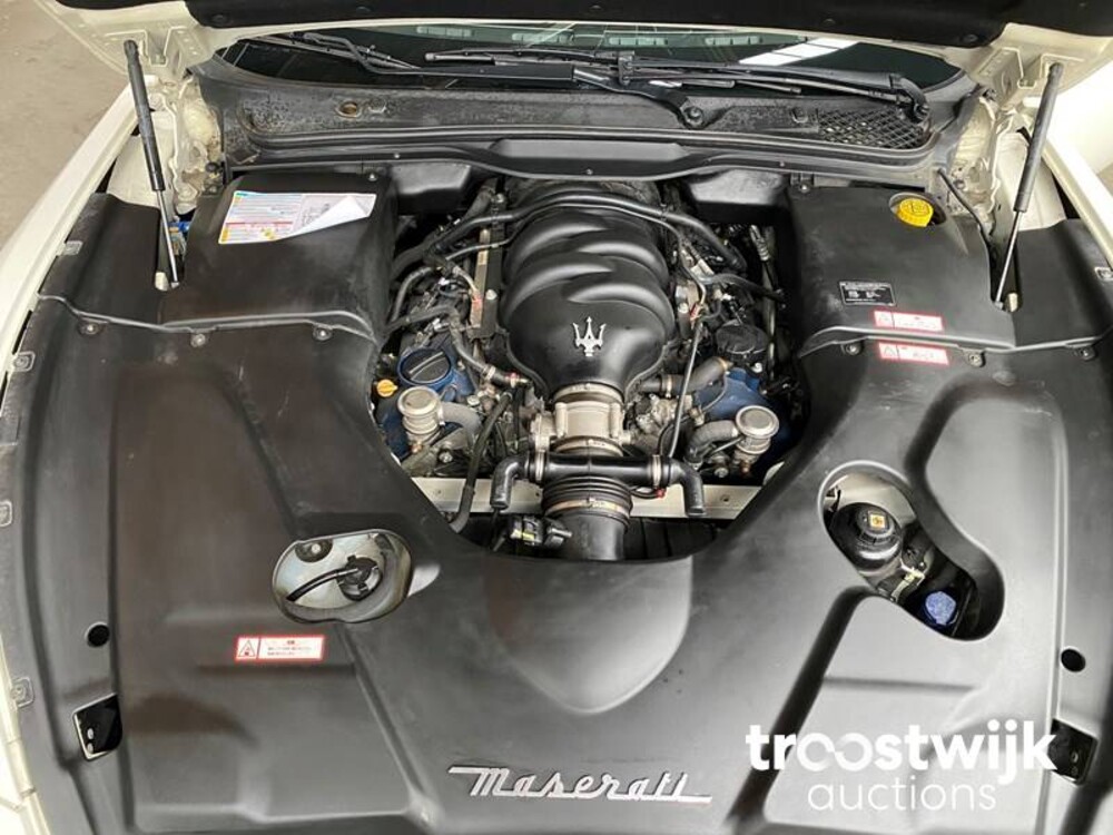 Maserati GranTurismo 4.2 V8 Car