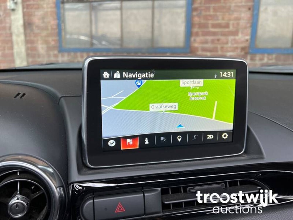 Fiat 124 Spider 1.4 M-Air T Lusso Car