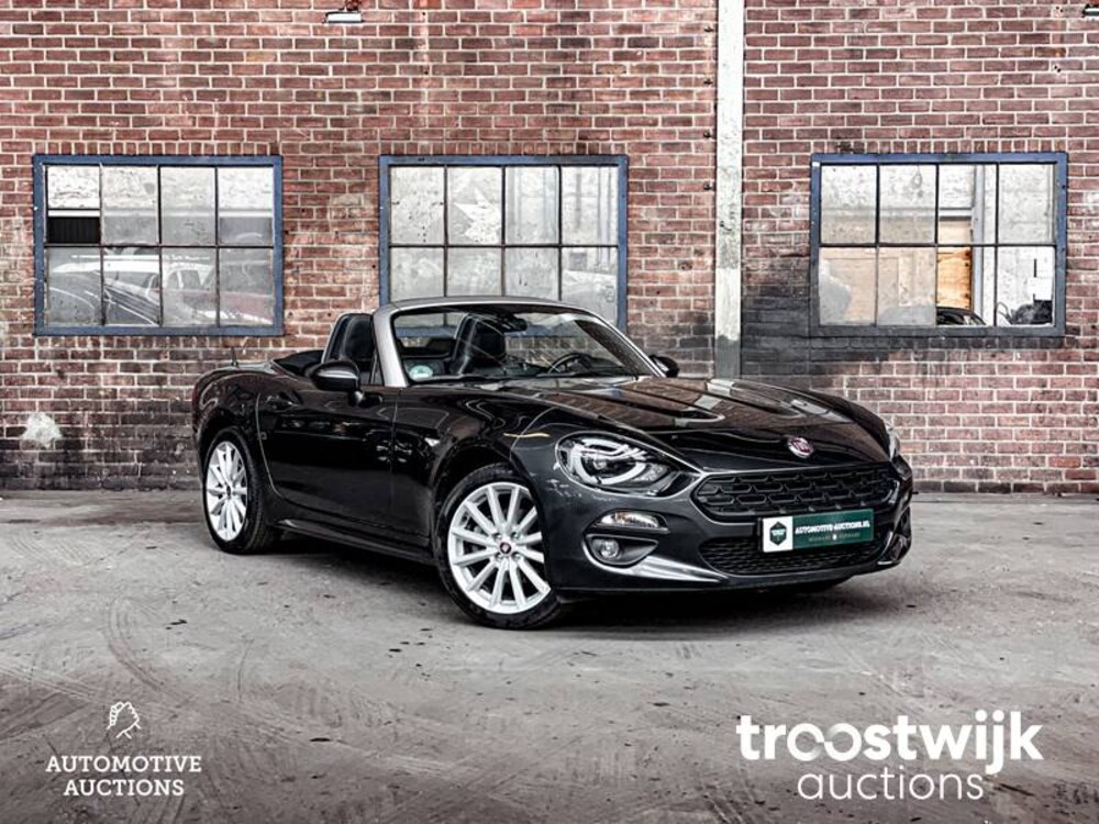 Fiat 124 Spider 1.4 M-Air T Lusso Car