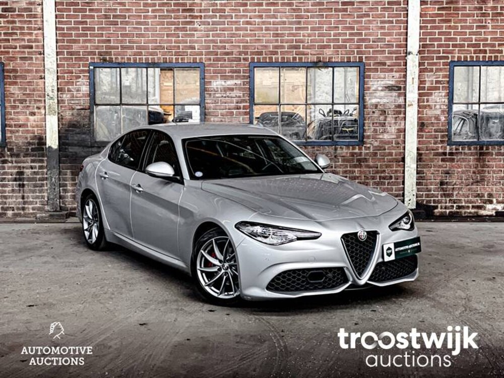 Alfa Romeo Giulia 2.0 T Super Car