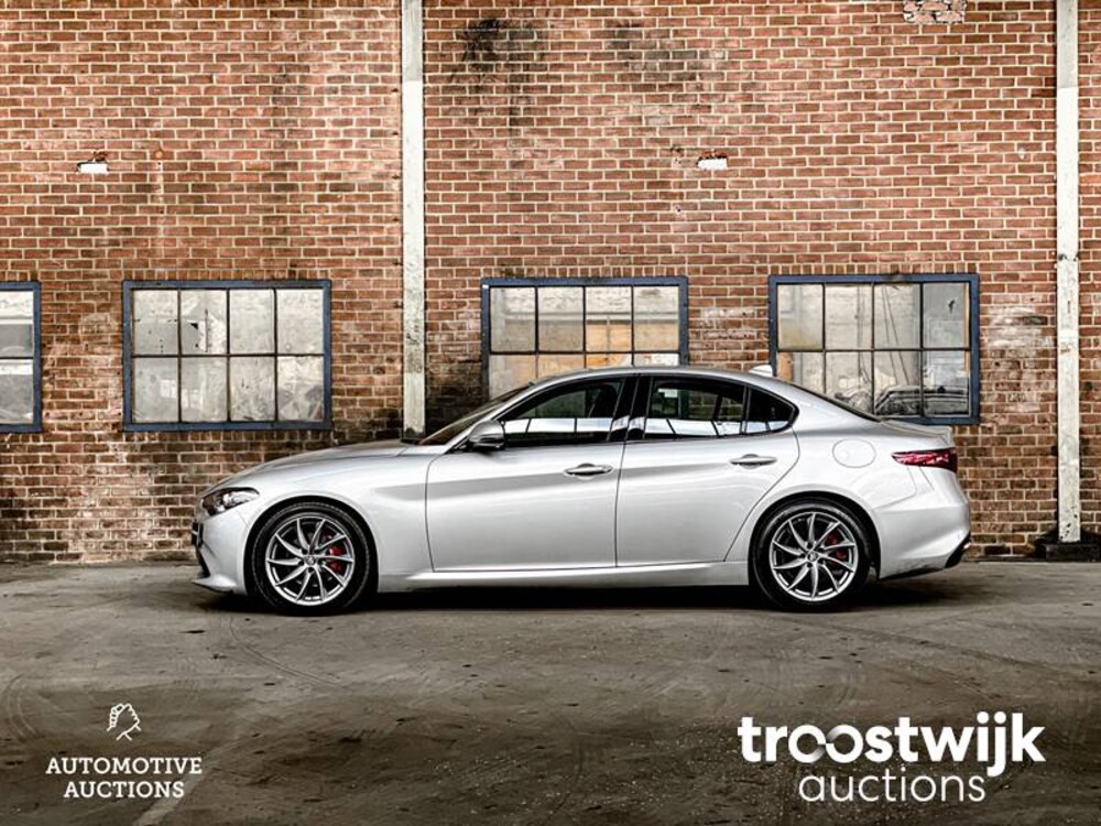 Alfa Romeo Giulia 2.0 T Super Car