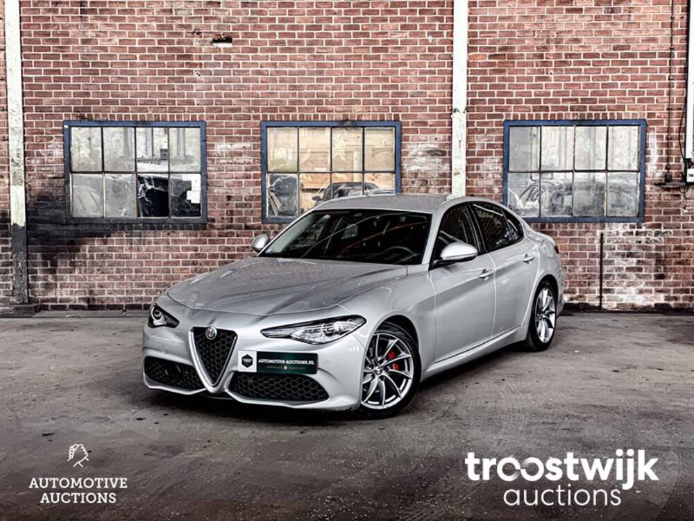 Alfa Romeo Giulia 2.0 T Super Car