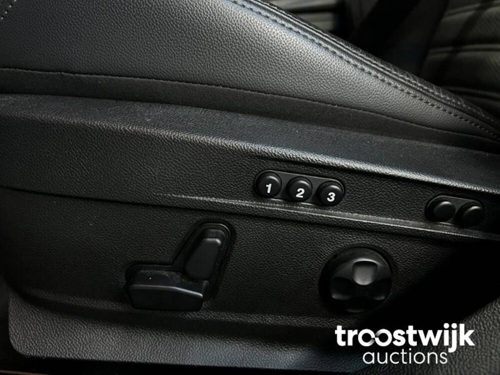 Alfa Romeo Giulia 2.0 T Super Car