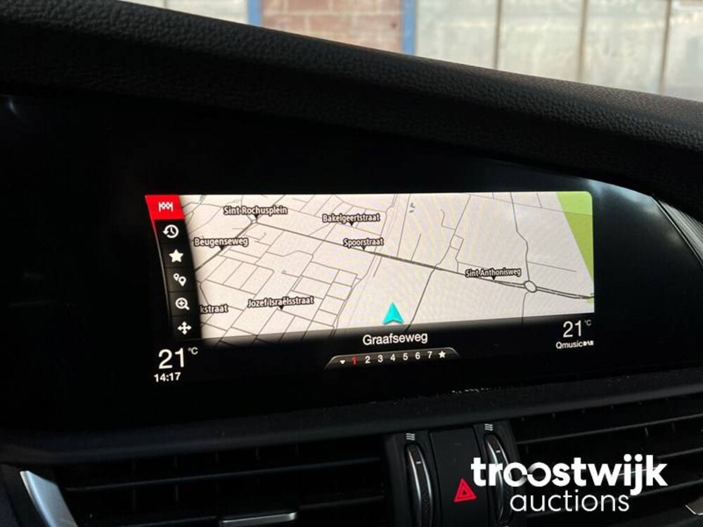 Alfa Romeo Giulia 2.0 T Super Car