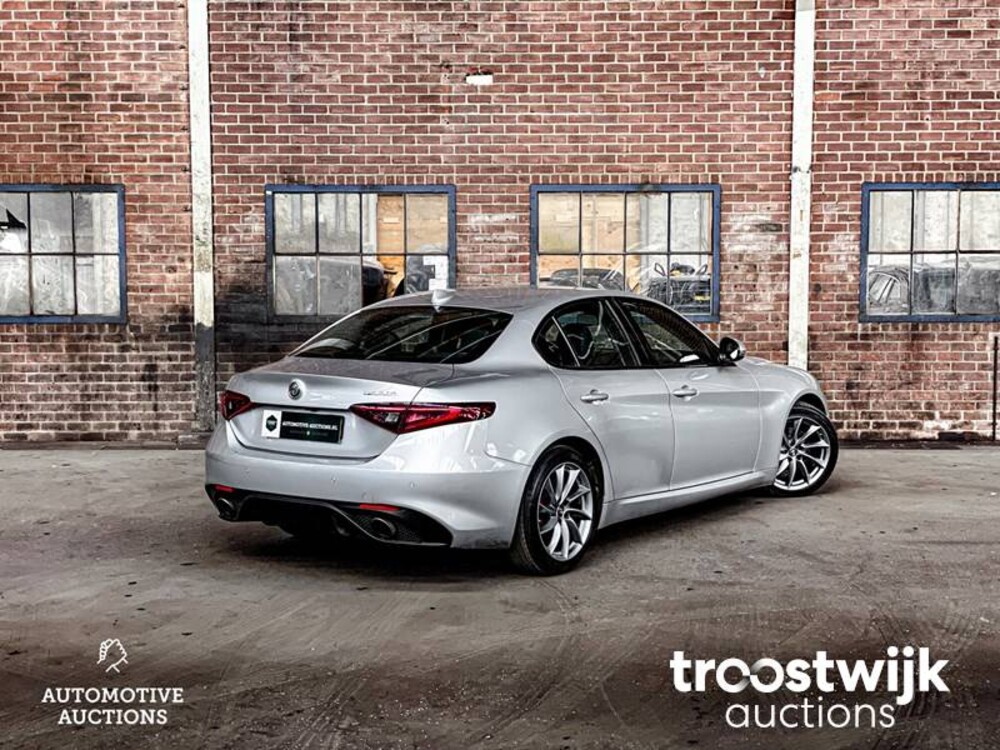 Alfa Romeo Giulia 2.0 T Super Car