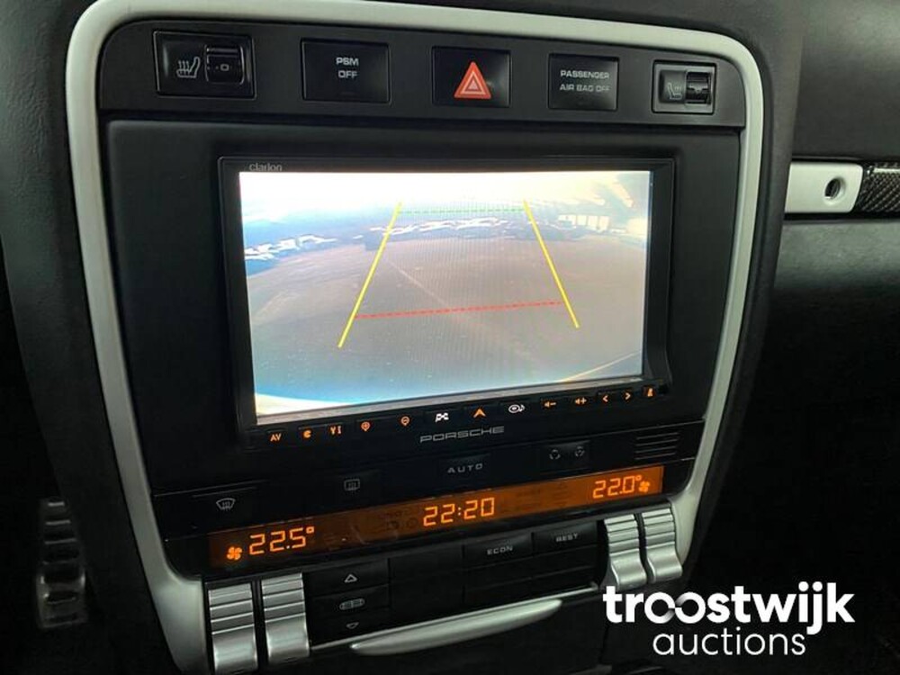 Porsche Cayenne  Turbo S 4.8 V8 Car