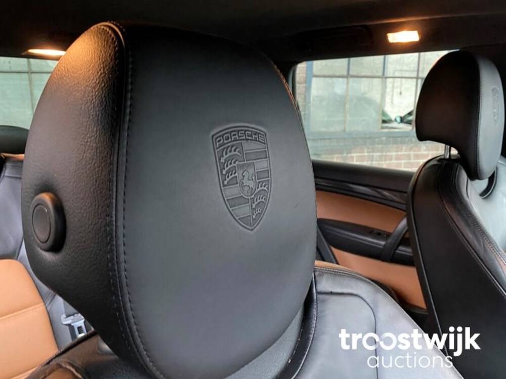 Porsche Cayenne  Turbo S 4.8 V8 Car