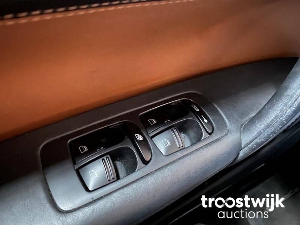 Porsche Cayenne  Turbo S 4.8 V8 Car