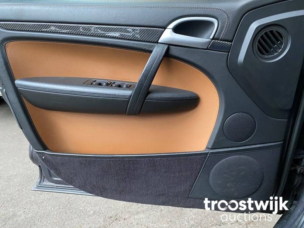 Porsche Cayenne  Turbo S 4.8 V8 Car