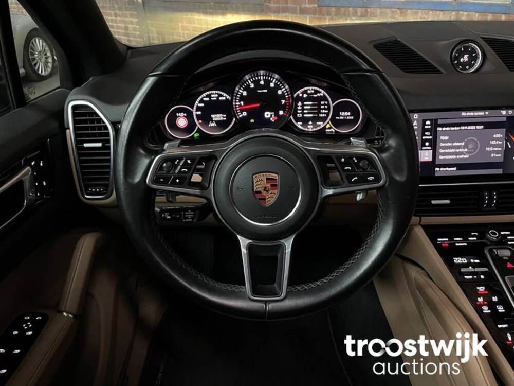 Porsche Cayenne 3.0 V6 Car