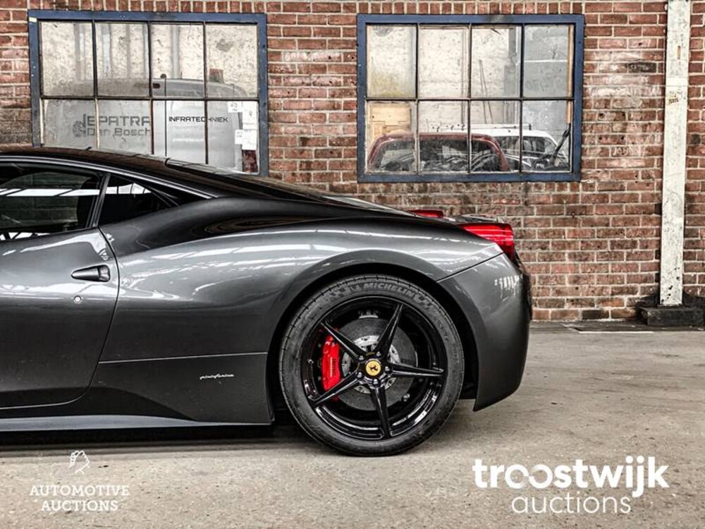 Ferrari 458 Italia F142 Car