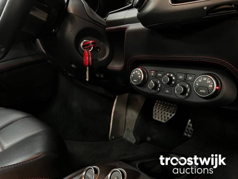 Ferrari 458 Italia F142 Car