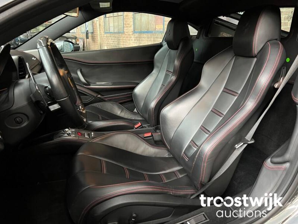 Ferrari 458 Italia F142 Car