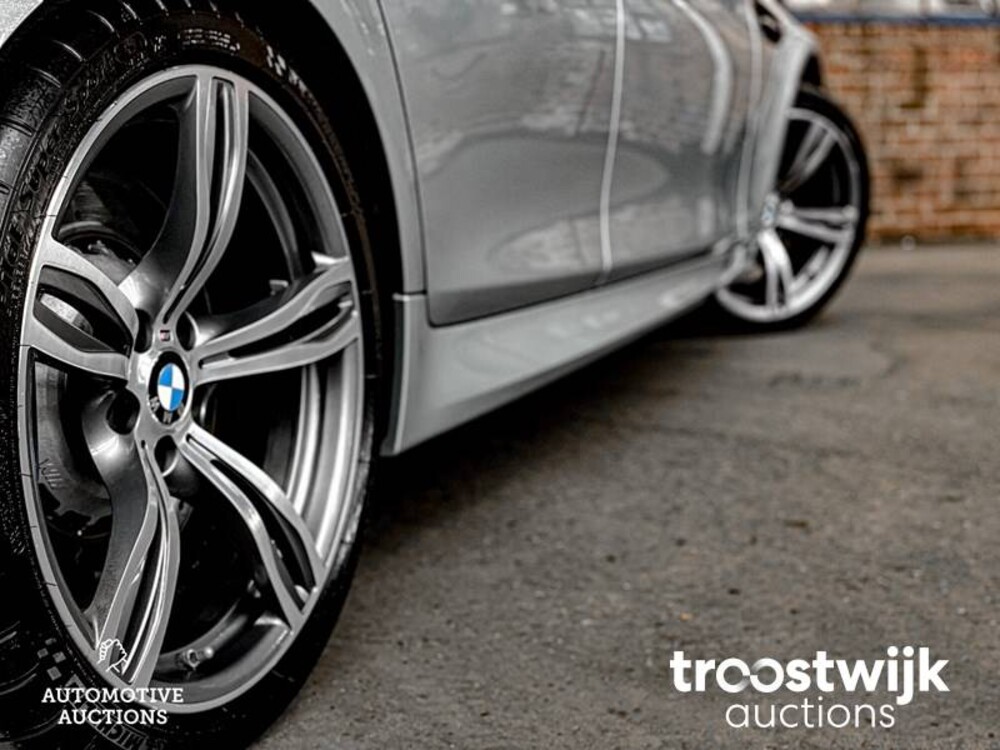 BMW M5 V8 4.4 5-serie Car