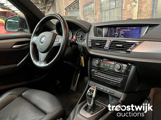 BMW X1 M-Sport sDrive20i High Executive FACELIFT 184pk 2015 -Orig. NL-, GG-481-Z