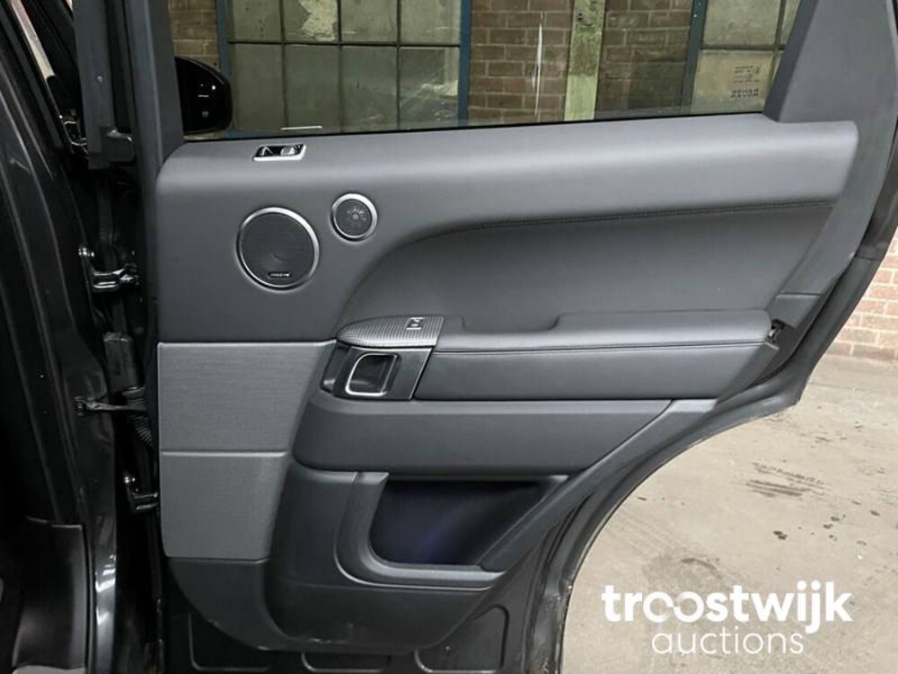 Land Rover Range Rover Sport P400e HSE Dynamic Car