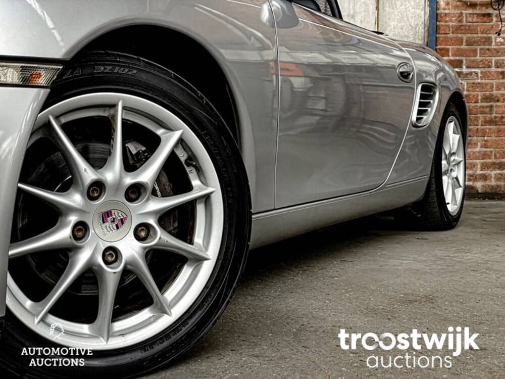 Porsche Boxster 986 2.7 Car