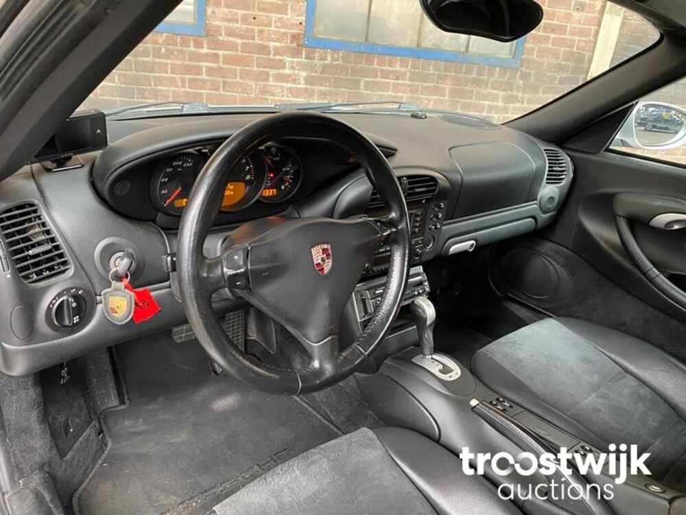 Porsche Boxster 986 2.7 Car