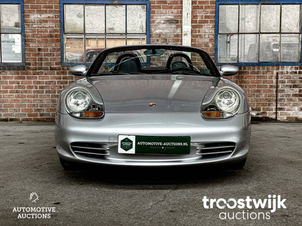 Porsche Boxster 986 2.7 Car