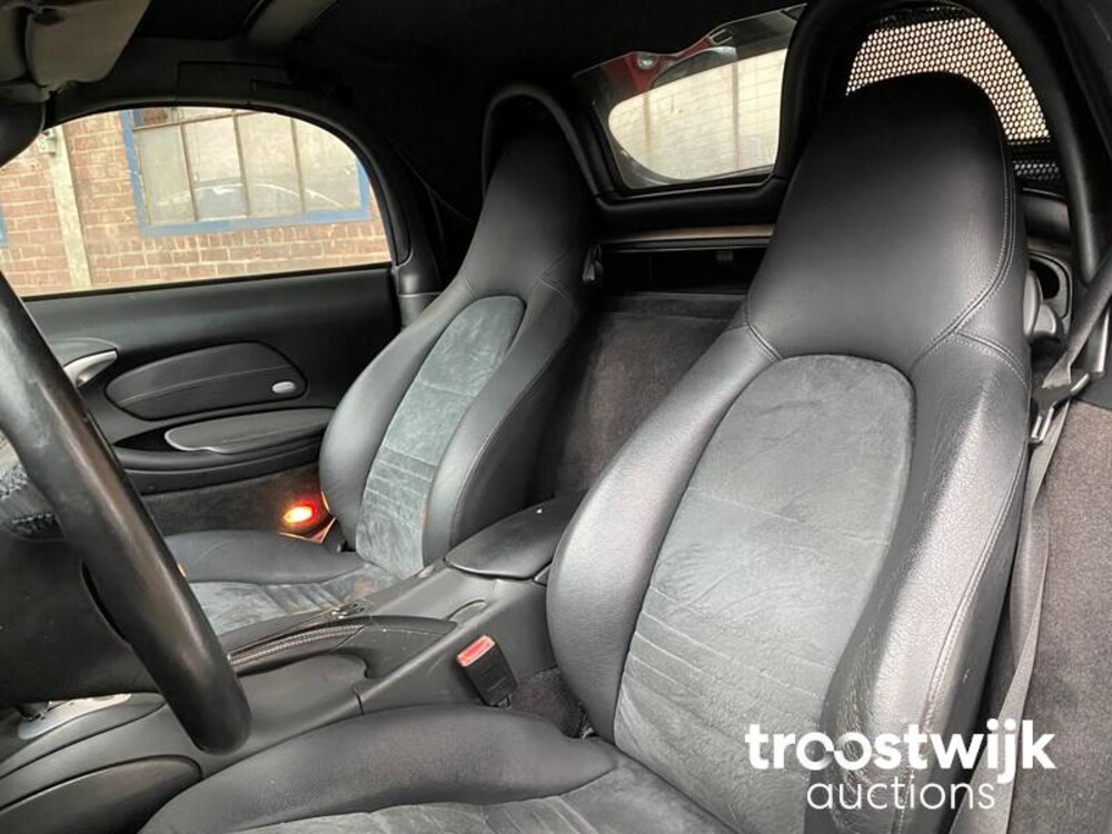 Porsche Boxster 986 2.7 Car