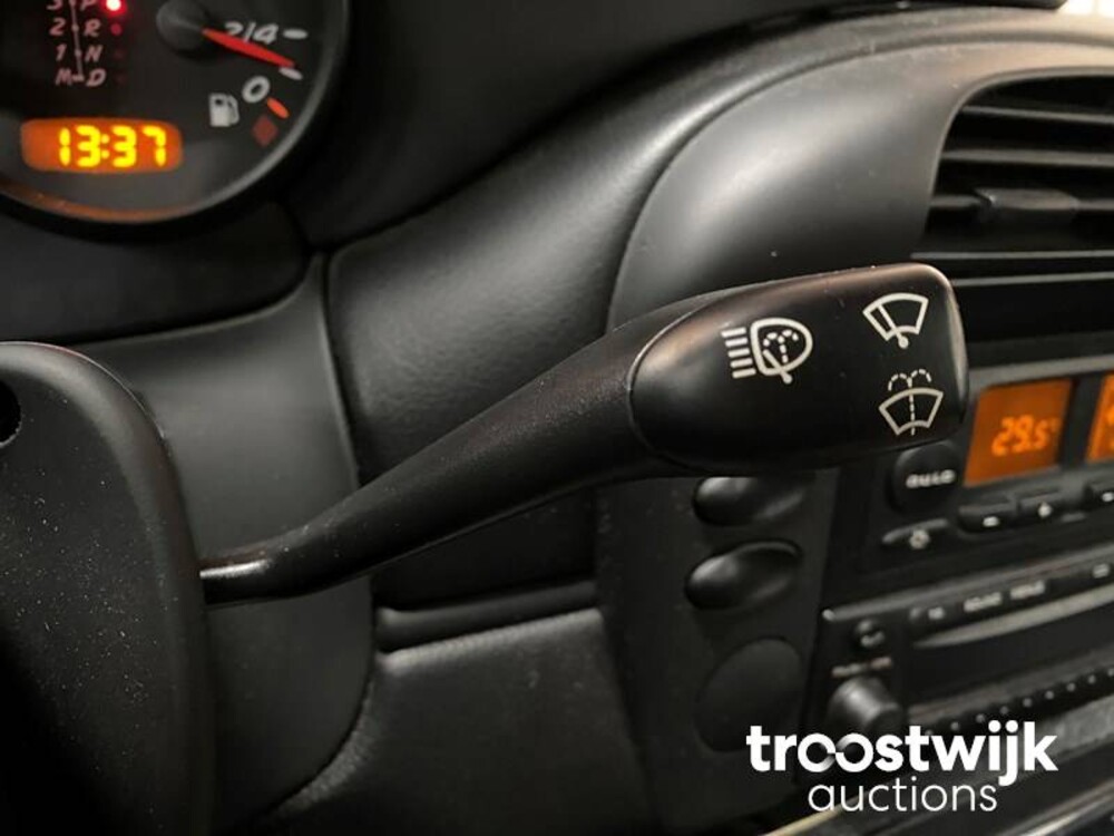 Porsche Boxster 986 2.7 Car