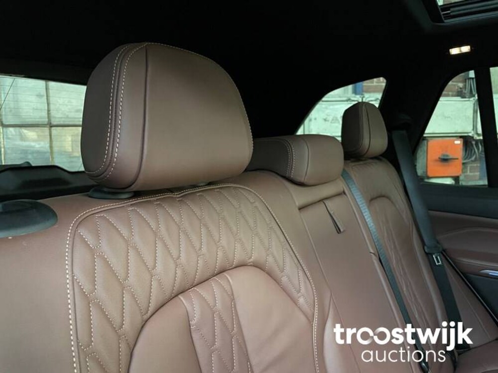 BMW X5 M50d xDrive 3.0 V6 Car