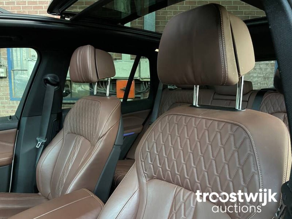 BMW X5 M50d xDrive 3.0 V6 Car