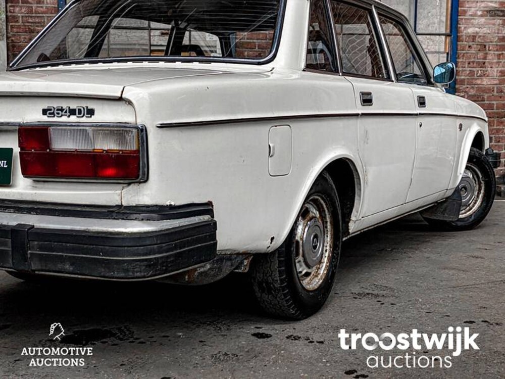 Volvo 264 DL Car