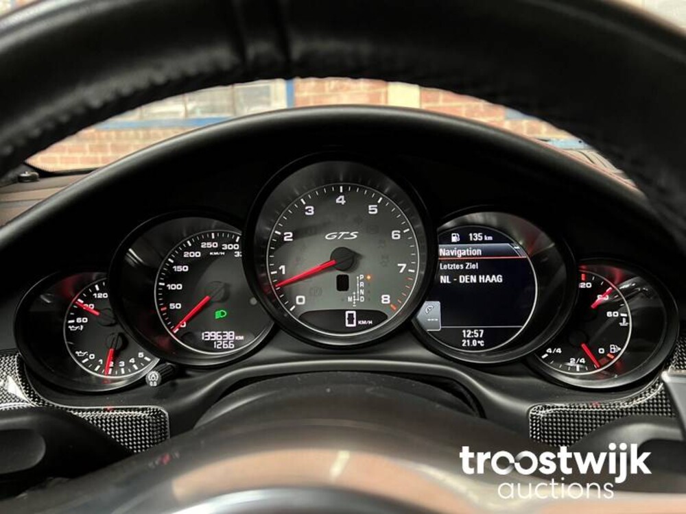 Porsche Panamera GTS 4.8 V8 Car