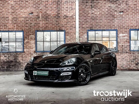 Porsche Panamera GTS 4.8 V8 Auto