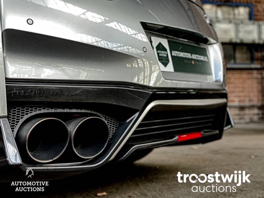 Nissan GT-R R35 3.8 V6 Auto