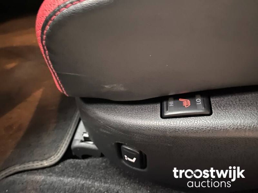 Nissan GT-R R35 3.8 V6 Auto