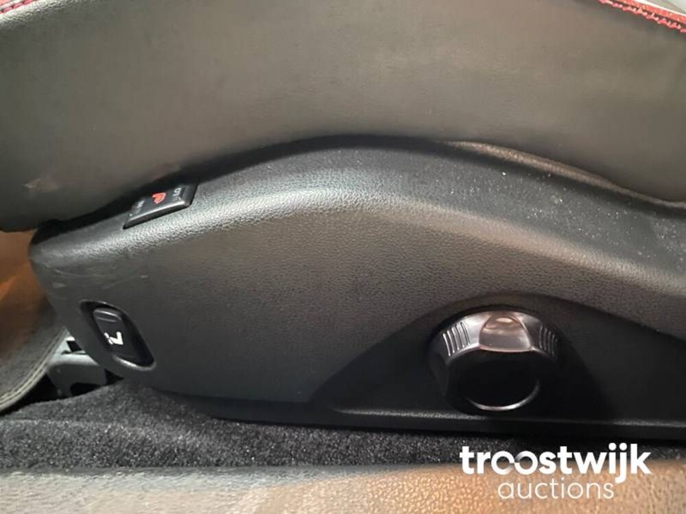 Nissan GT-R R35 3.8 V6 Auto