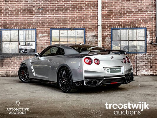 Nissan GT-R R35 3.8 V6 570pk 2016 FACELIFT