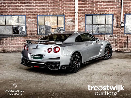 Nissan GT-R R35 3.8 V6 570pk 2016 FACELIFT