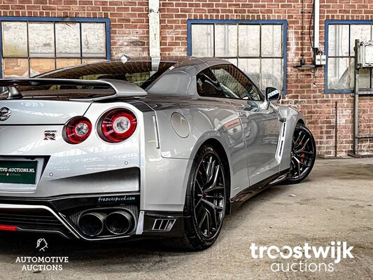 Nissan GT-R R35 3.8 V6 570pk 2016 FACELIFT