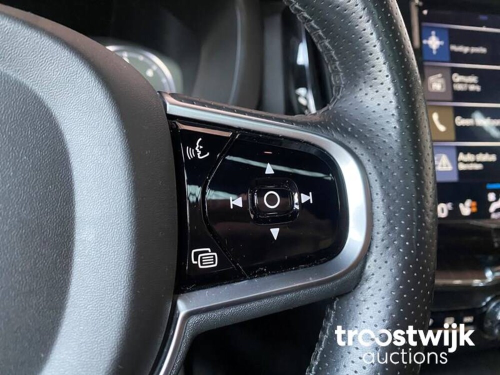 Volvo XC60 D5 2.0 AWD Inscription Car