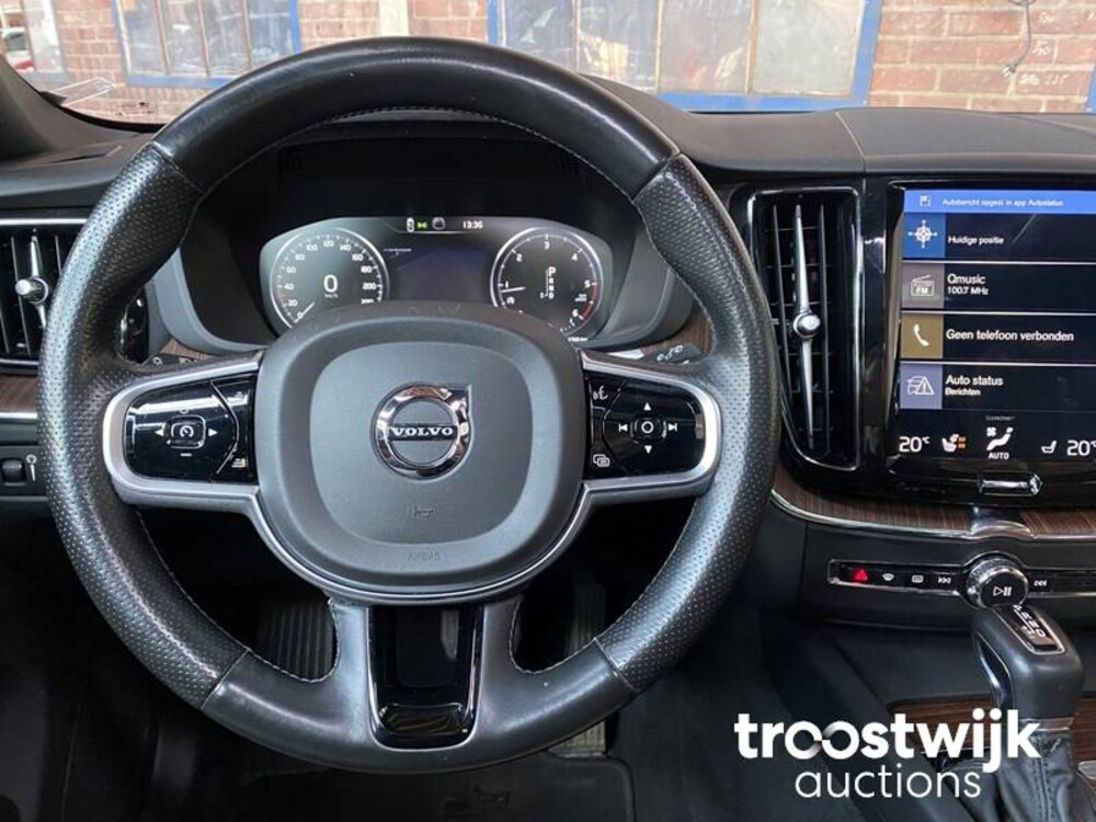 Volvo XC60 D5 2.0 AWD Inscription Car