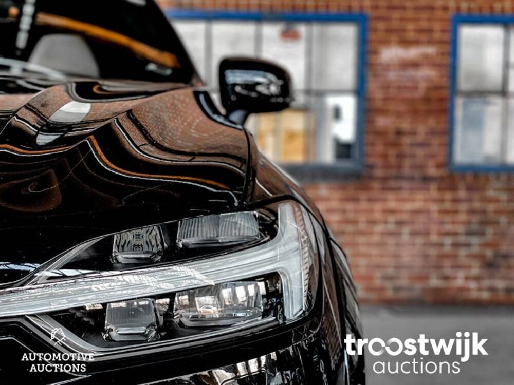 Volvo XC60 D5 2.0 AWD Inscription Car