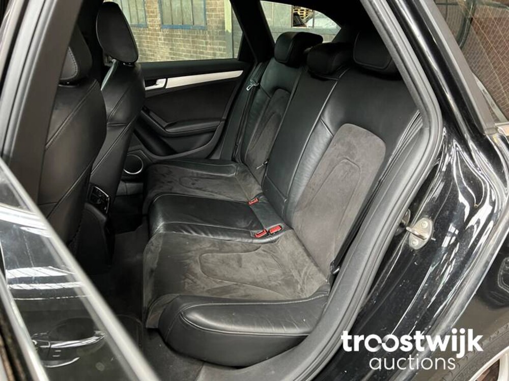 Audi A4 Avant S-Line Pro Line 2.0 TFSI Car