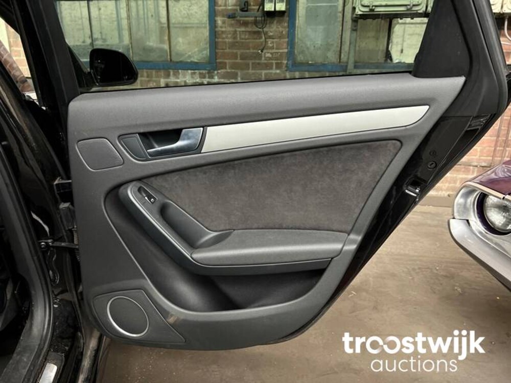 Audi A4 Avant S-Line Pro Line 2.0 TFSI Car