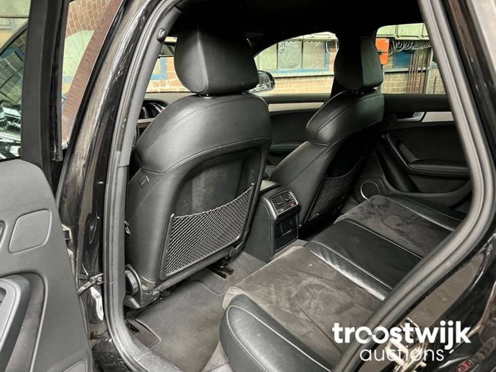 Audi A4 Avant S-Line Pro Line 2.0 TFSI Car