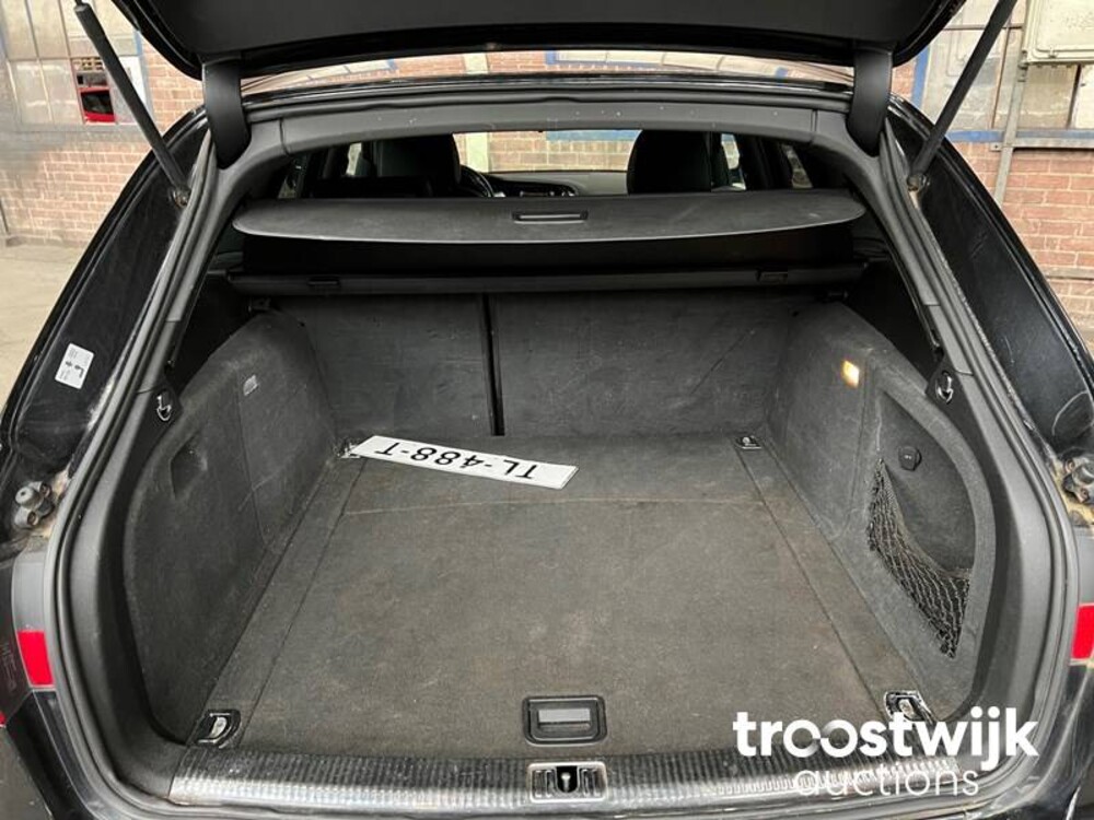 Audi A4 Avant S-Line Pro Line 2.0 TFSI Car