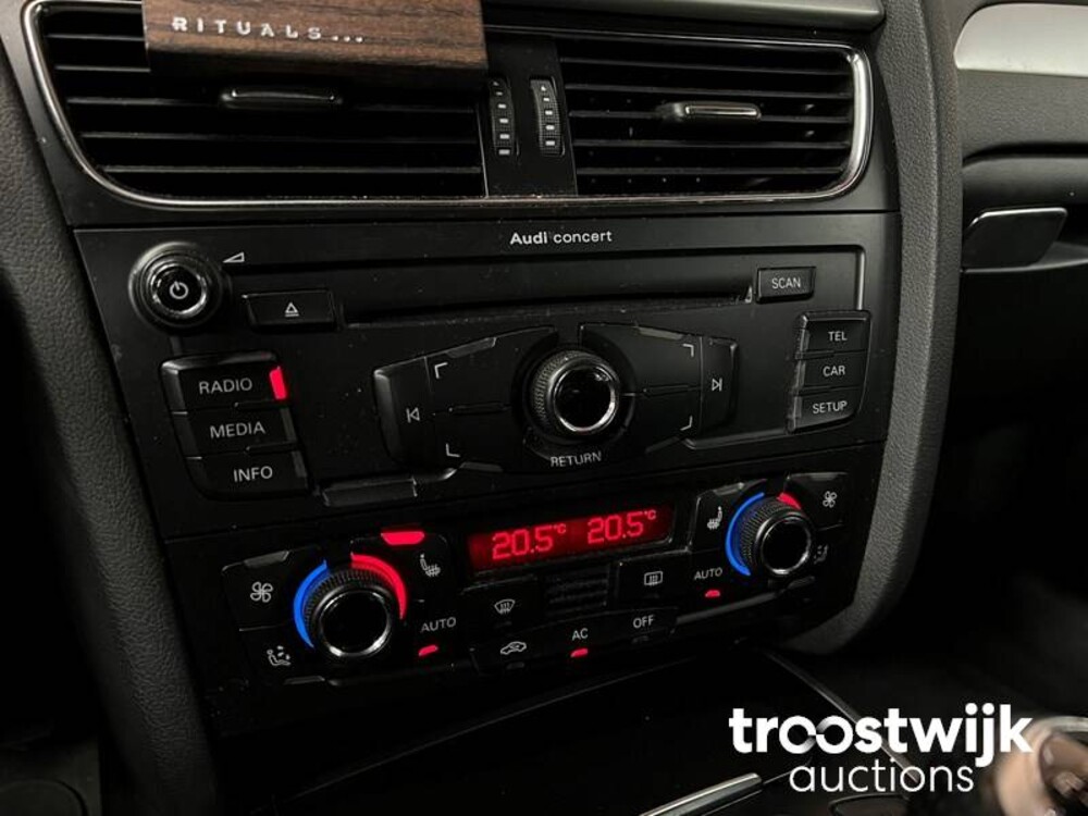 Audi A4 Avant S-Line Pro Line 2.0 TFSI Car