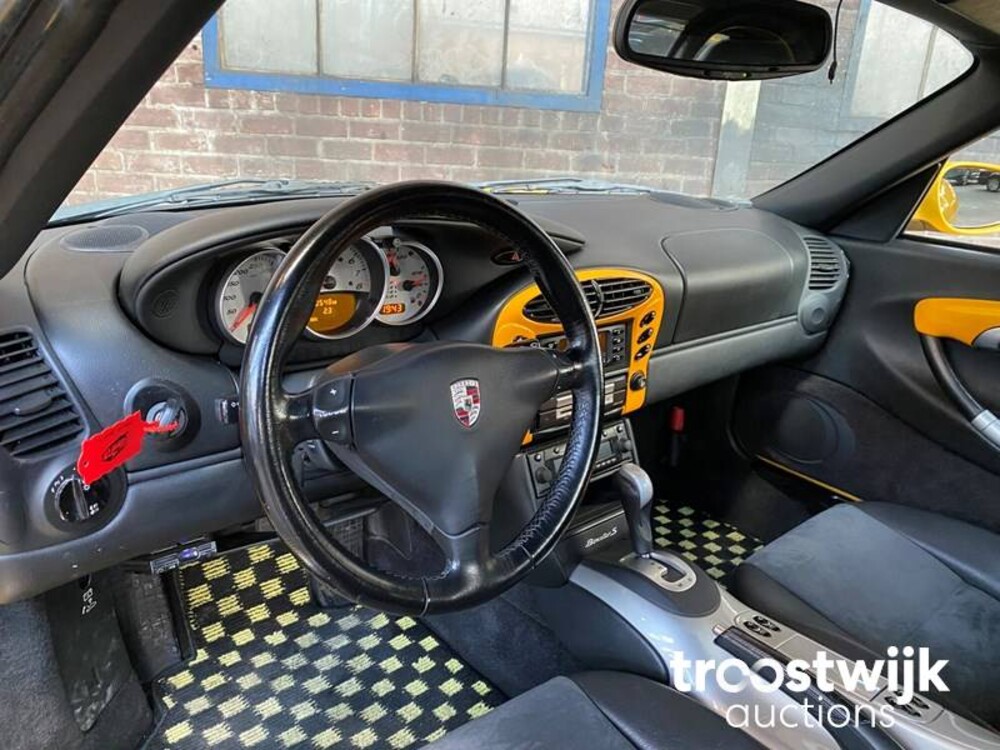 Porsche Boxster S 986 3.2 Car