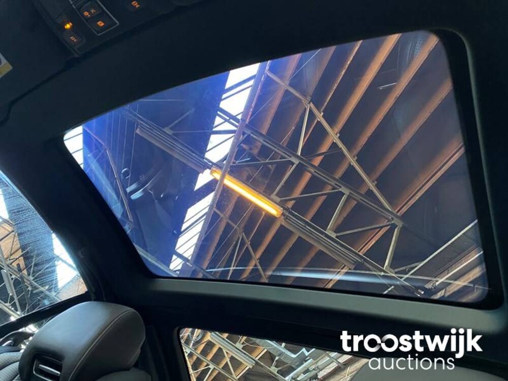 Mercedes-Benz SL63 AMG Car