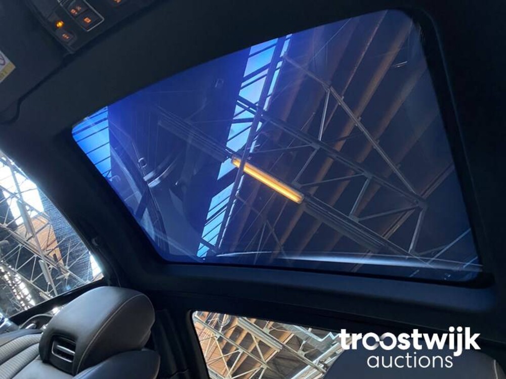 Mercedes-Benz SL63 AMG Car